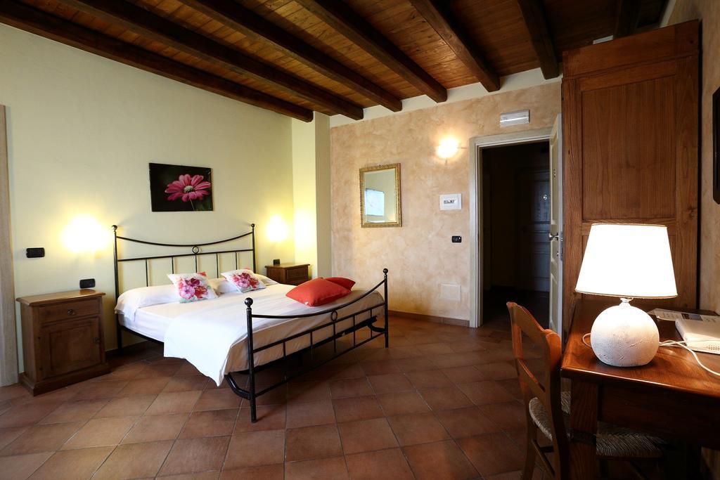 Agriturismo Creta Rossa Torre di Ruggiero Zewnętrze zdjęcie